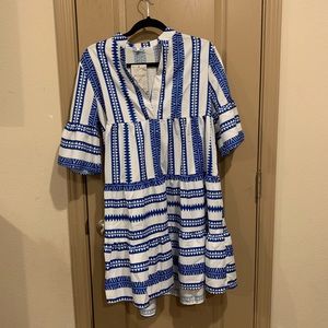 ‼️SOLD‼️Blue and white tiered three quarter sleeve dress size S
